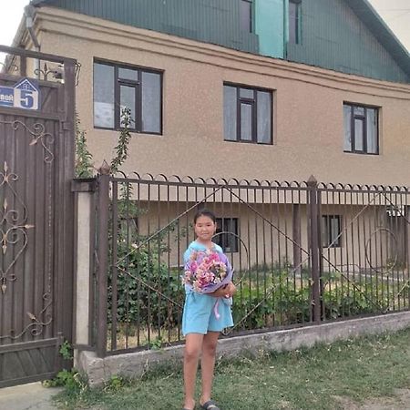Welcome Guest House Tokmok Exterior photo