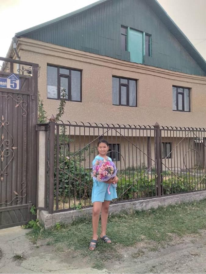 Welcome Guest House Tokmok Exterior photo